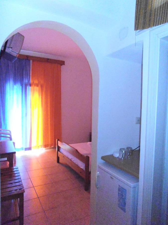 Julieta'S House Hotel Patitiri  Bagian luar foto