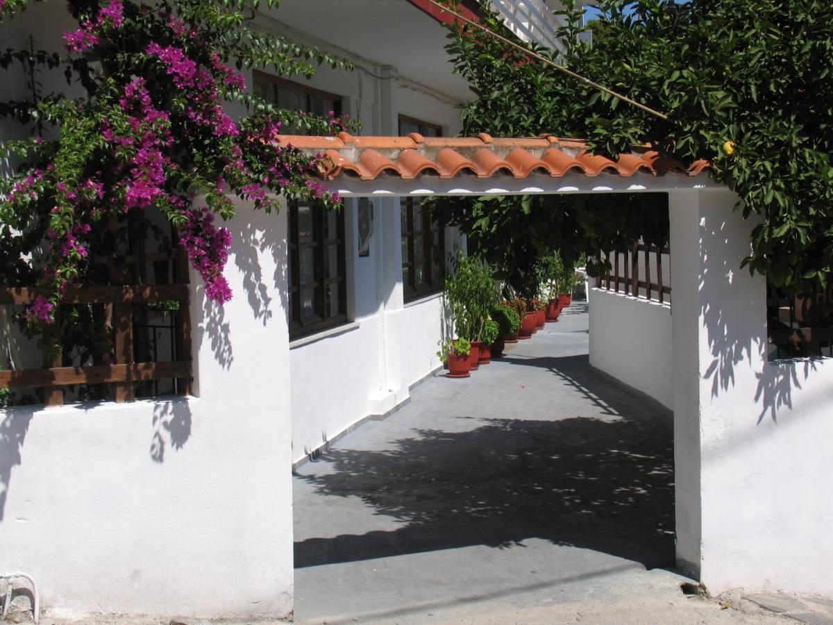 Julieta'S House Hotel Patitiri  Bagian luar foto