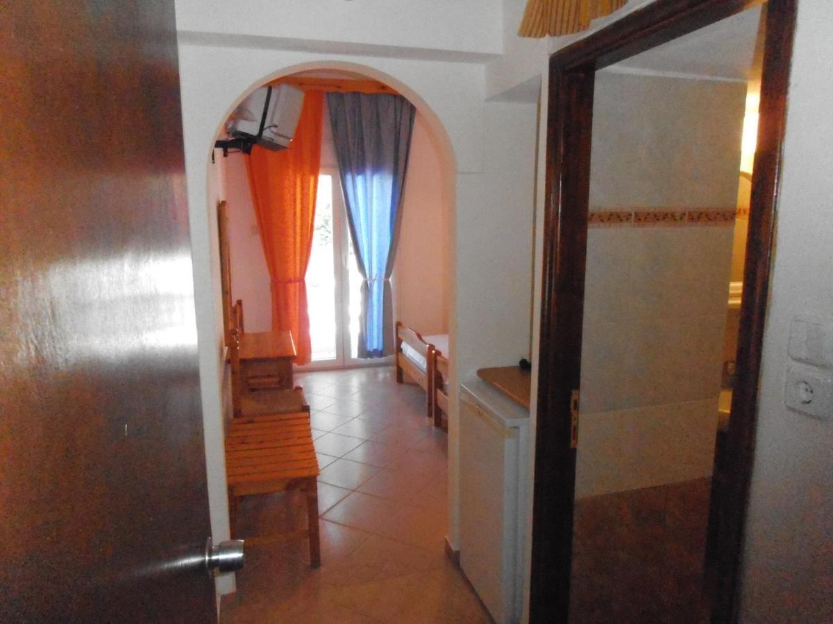Julieta'S House Hotel Patitiri  Bagian luar foto